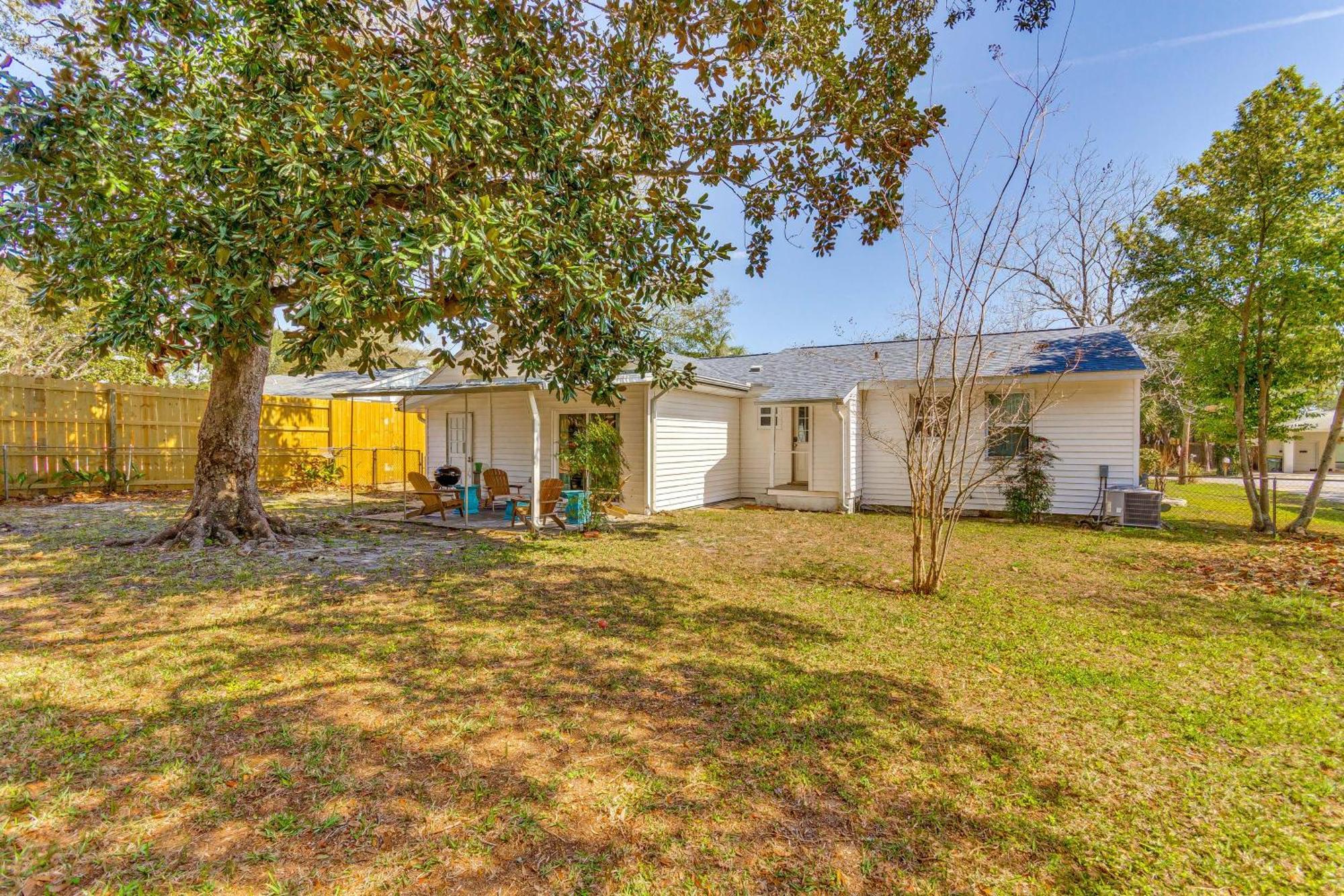 Fort Walton Coastal Retreat With Yard Walk To Beach Fort Walton Beach Extérieur photo